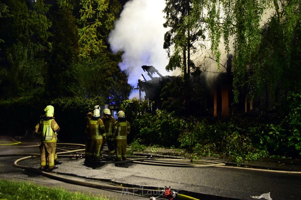 Grossfeuer Einfamilienhaus Siegburg Muehlengrabenstr P0039.JPG - Miklos Laubert